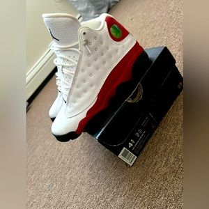 Air Jordan retro 13 Chicago youth size 4.5Y